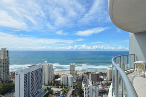Ocean And Waterway View, 34th Floor, Chevron Renaissance - Holiday Cairns 0