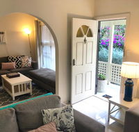 Ocean Beach Cottage - Holiday Cairns