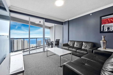 Ocean View Apartment On 26th Floor Surfers Paradise - Holiday Cairns 0