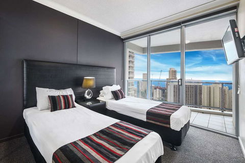 Ocean View Apartment On 26th Floor Surfers Paradise - Holiday Cairns 2