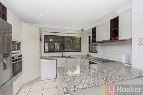 Oceania Beach Paradise - Holiday Cairns 3