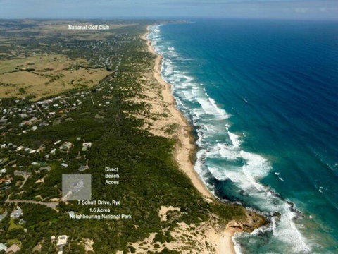 Oceania Retreat Luxury Family Retreat With Pool And Beach Access - Holiday Cairns 0