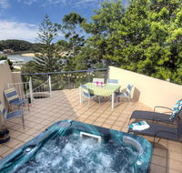 oceanview 6 with rooftop terrace  spa - Holiday Cairns