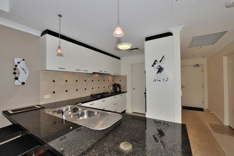 OceanView Apartment - Holiday Cairns 3