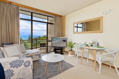 Oceanview At Flynns - Holiday Cairns 1