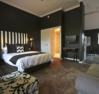 One Paddock Currency Creek Winery Villas - Holiday Cairns