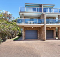 One Street from Main Beach - Holiday Cairns