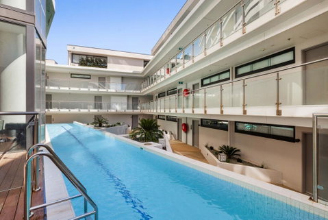 One-Bed Apartment With Parking, Pool, Gym And Trams - Holiday Cairns 3