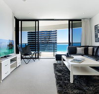 Oracle Sleek  Stylish 2 Bedroom Ocean View - Holiday Cairns