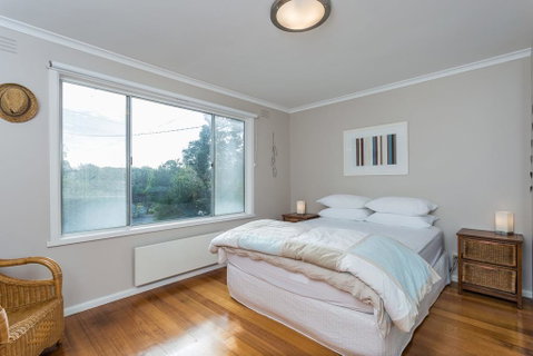 Orcades Beach House - Holiday Cairns 1
