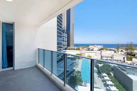 Orchid Residenses - Holiday Cairns 3