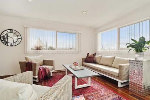 Ourania Luxury Bed And Breakfast Sleeps 7 - Holiday Cairns 2