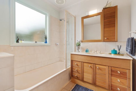 Ourania Luxury Bed And Breakfast Sleeps 7 - Holiday Cairns 1