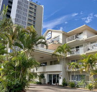 Outrigger Burleigh - Holiday Cairns