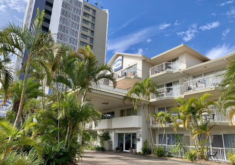 Outrigger Burleigh - Holiday Cairns 0