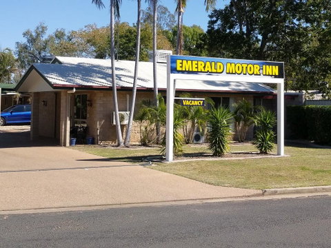 Overflow Emerald Motor Inn - Holiday Cairns 2