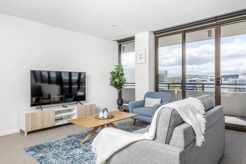 Oversized Luxe 1 Bedder - Amazing Barton - Gym - Holiday Cairns 2