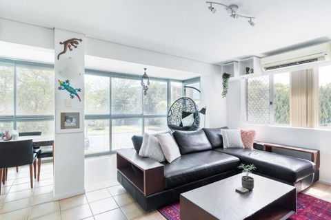 OX - Immaculate Relaxing Breeze Of 2BR Brisbane River - Holiday Cairns 1