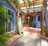 Ozzie Pozzie Backpackers - Port Macquarie YHA - Holiday Cairns