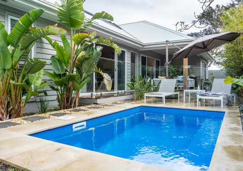 Palm Beach Cottage - Holiday Cairns 0