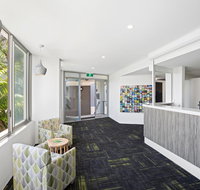 Palm Court Motor Inn - Holiday Cairns
