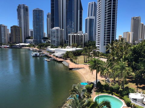 Panorama Tower Riverfront Apartments - Holiday Cairns 0