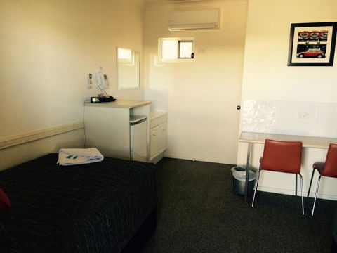 Park Avenue Hotel Motel - Holiday Cairns 3