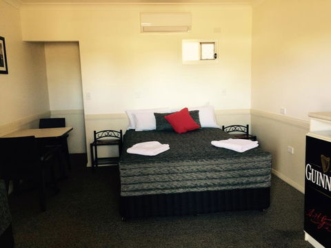 Park Avenue Hotel Motel - Holiday Cairns 1