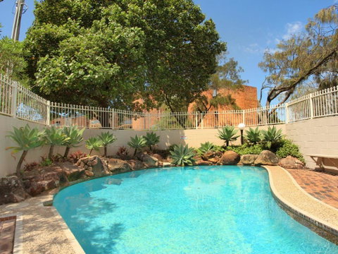 Parkyn Place 7 - 3 BDRM Oceanview Apt On Mooloolaba Spit - Holiday Cairns 3