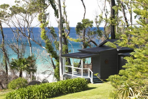 Pebbly Beach Escape - Holiday Cairns 1