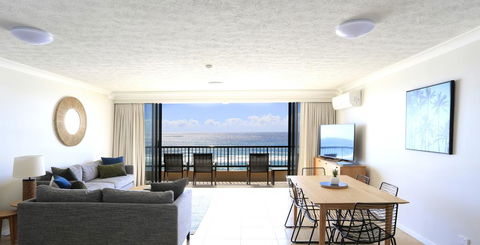 Pelican Sands Beach Resort - Holiday Cairns 0