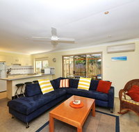 Pet Friendly Beach Home - Holiday Cairns