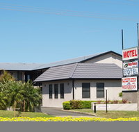 Pigeon House Motor Inn - Holiday Cairns
