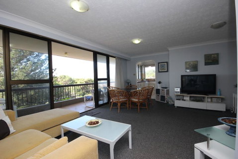 Pinnacle Unit 403 - Holiday Cairns 1