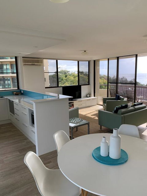 Pinnacle, Unit 701, 45-49 Head Street - Holiday Cairns 3