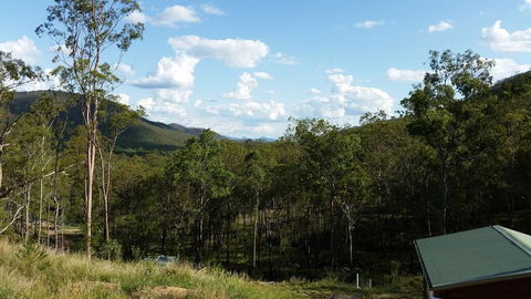 Pleasant Mountain Retreat - Holiday Cairns 0