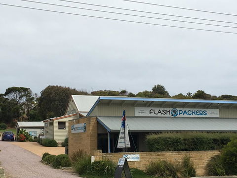 Port Campbell Guesthouse & Flash Packers - Holiday Cairns 0