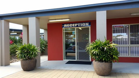 Port Denison Motor Inn - Holiday Cairns 2