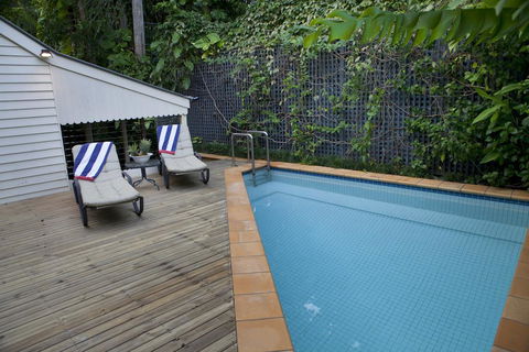 Port Douglas Cottage & Lodge - Holiday Cairns 1