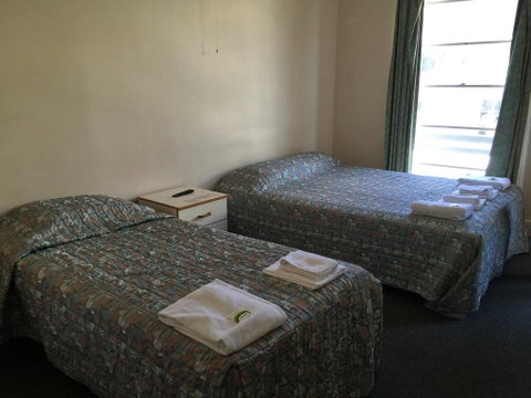 Port Macquarie Hotel - Holiday Cairns 1
