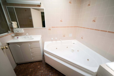 Posthouse Motor Lodge - Holiday Cairns 2