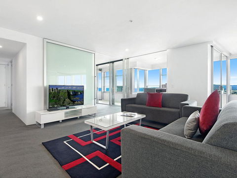 Private 3 Bed Ocean View In Q Surfers Paradise - Holiday Cairns 0