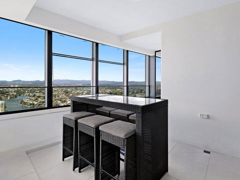 Private 3 Bed Ocean View In Q Surfers Paradise - Holiday Cairns 3