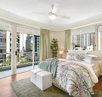 Private Apartment  Surfers Mayfair - Holiday Cairns