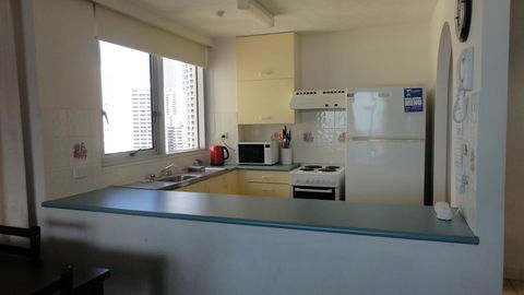 Quarterdeck Apartments - Holiday Cairns 2