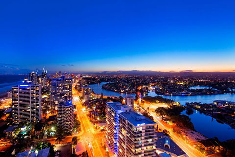 Queensland's Tallest Resort Hamilton Avenue Surfers Paradise - Holiday Cairns 2