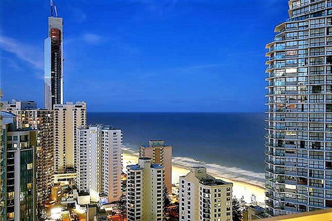 Queensland's Tallest Resort Hamilton Avenue Surfers Paradise - Holiday Cairns 3