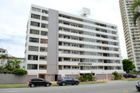 Book Broadbeach Accommodation Vacations Holiday Cairns Holiday Cairns
