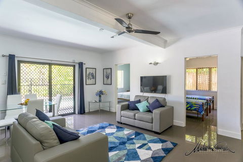 Rain-forest Apartment - Holiday Cairns 2