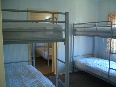 Rainbow Pines Tourist Caravan Park - Holiday Cairns 2
